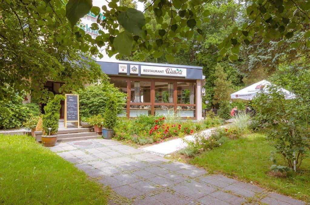 Waldhotel Sindelfingen Am Eichholz Bagian luar foto