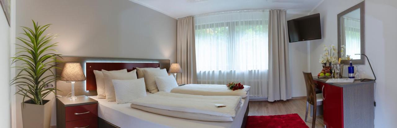 Waldhotel Sindelfingen Am Eichholz Bagian luar foto